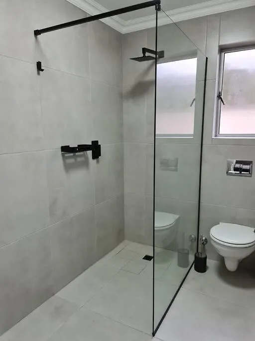 Cozy 2 Bedroom Apt - Near Kenilworth Racecourse Cape Town